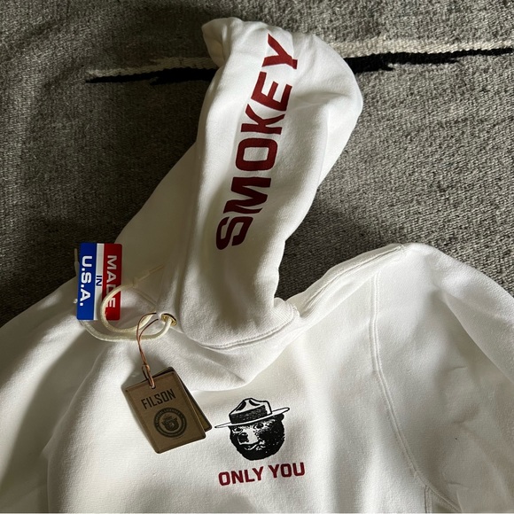 Filson Smokey Bear Sweatshirt - Picture 3 of 16